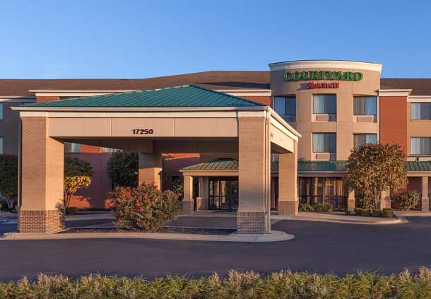 Courtyard by Marriott Kansas City Shawnee | 17250 Midland Dr, Shawnee, KS 66217, USA | Phone: (913) 631-8800