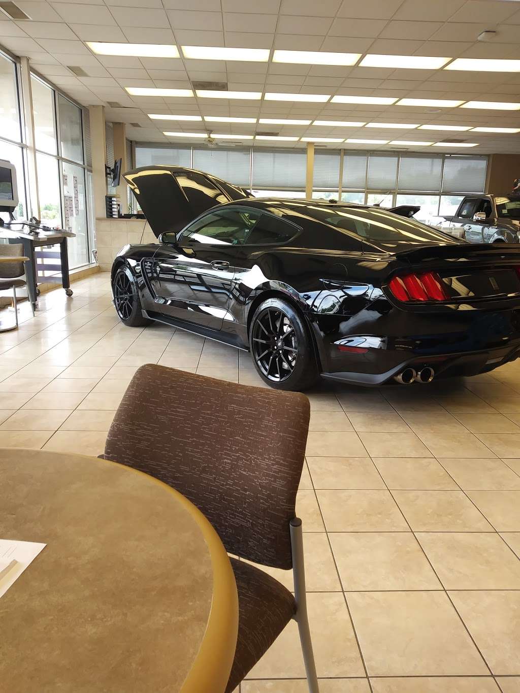 Metro Ford | 2860 S Noland Rd, Independence, MO 64055, USA | Phone: (816) 254-9800