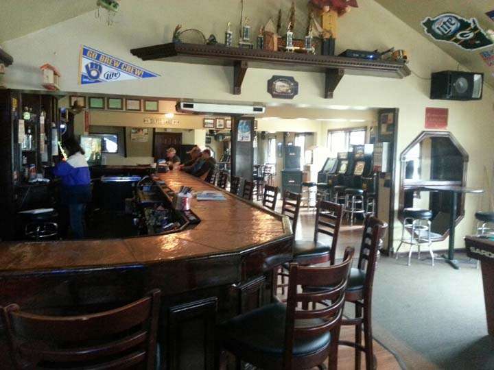 Silver Lake Inn | w5534 County Rd A, Elkhorn, WI 53121, USA | Phone: (262) 742-4777