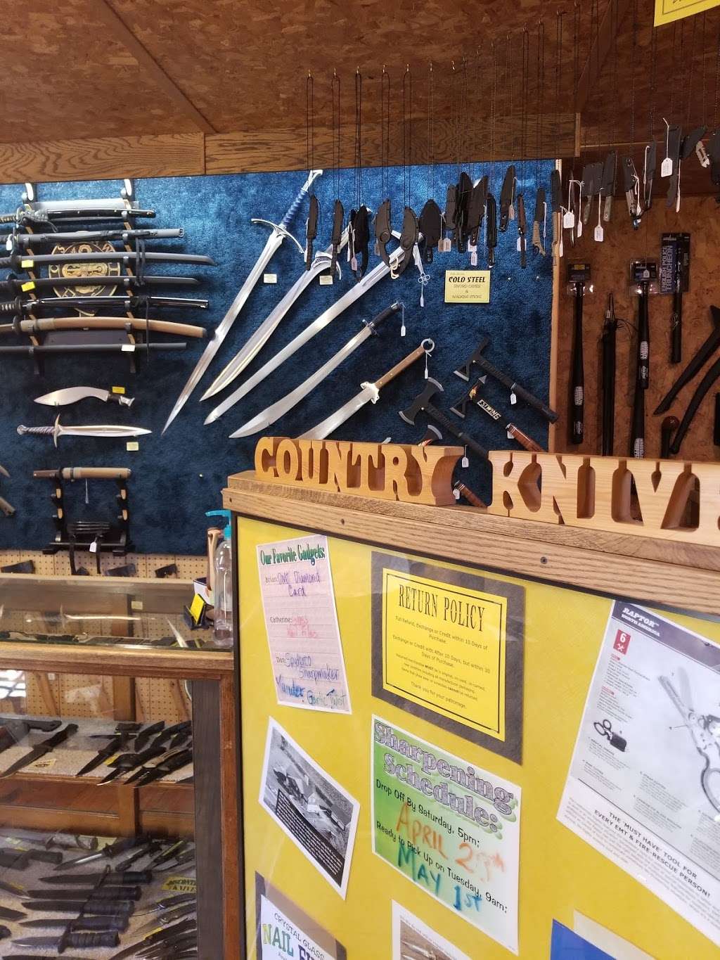 Country Knives | 4134 Old Philadelphia Pike, Gordonville, PA 17529, USA | Phone: (717) 768-3818