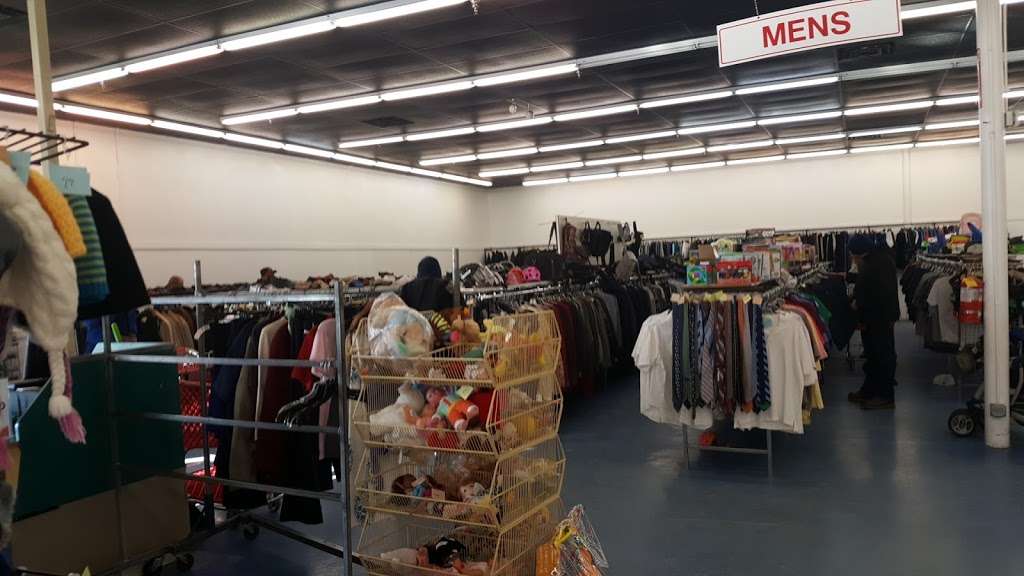 The Salvation Army Family Store & Donation Center | 1590 Douglas Rd, Montgomery, IL 60538, USA | Phone: (800) 728-7825