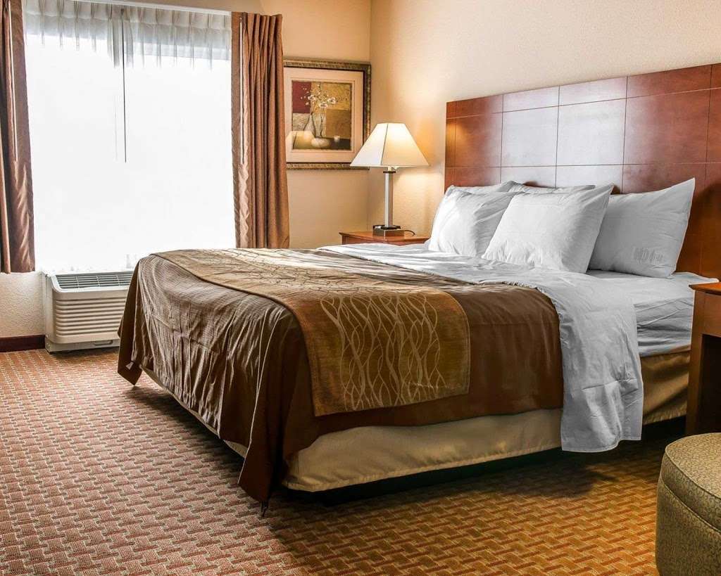 Comfort Inn | 18830 Harbor Country Dr, New Buffalo, MI 49117, USA | Phone: (269) 469-3345