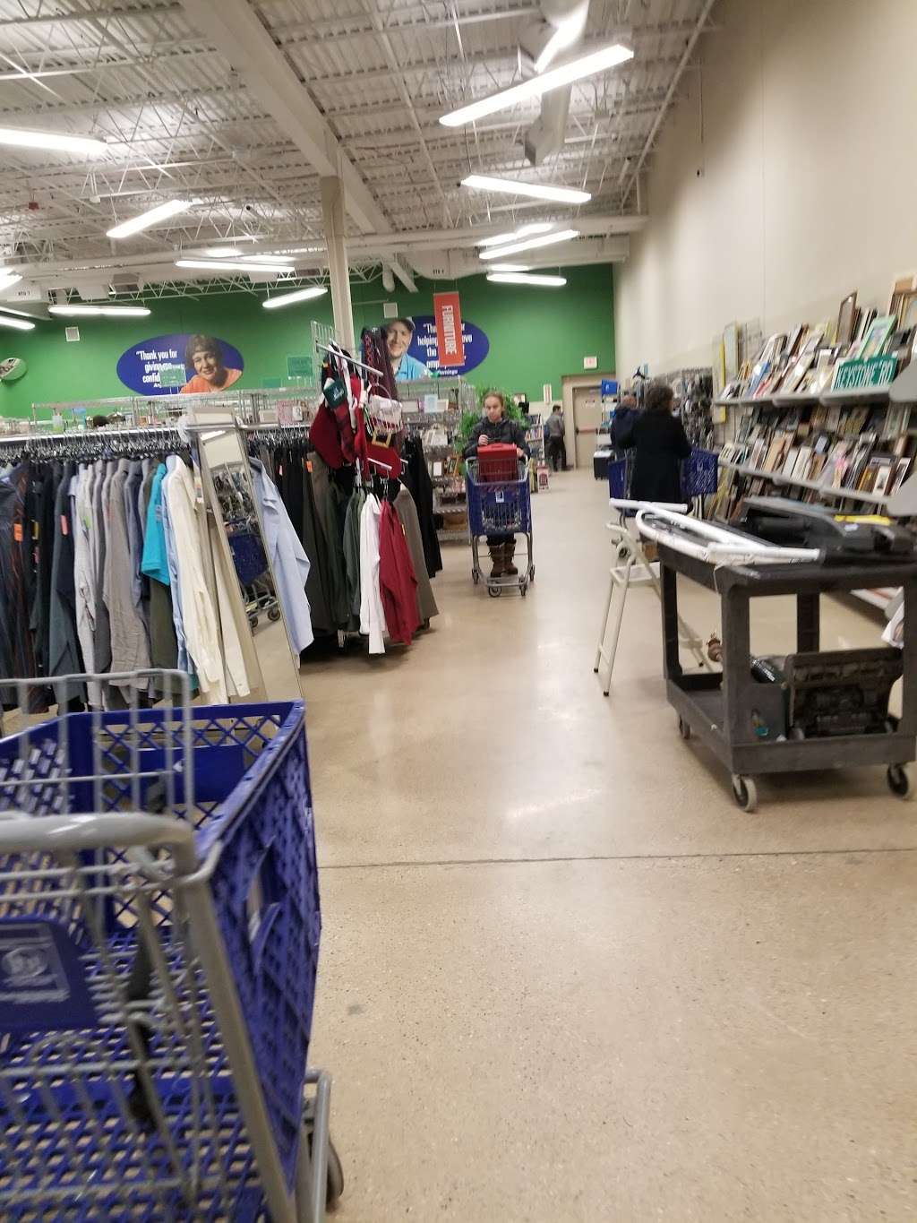 Goodwill Store & Donation Center | 4131 Dundee Rd, Northbrook, IL 60062 | Phone: (847) 291-4194