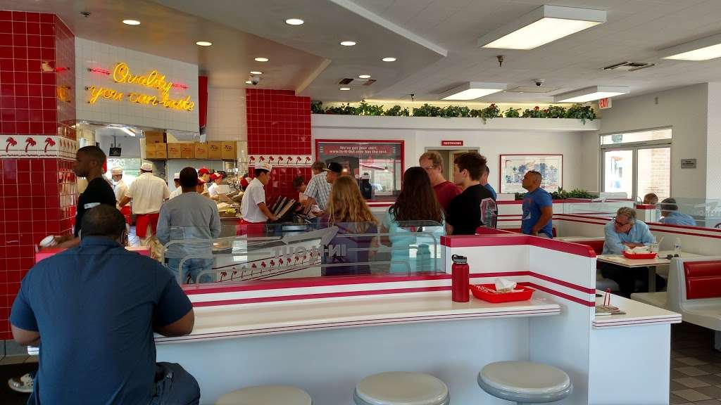 In-N-Out Burger | 1364 Holiday Ln, Fairfield, CA 94534 | Phone: (800) 786-1000