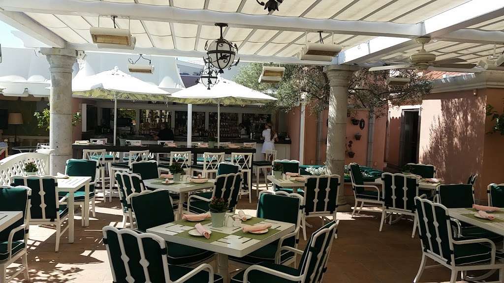 Cabana Cafe at The Beverly Hills Hotel | 9641 Sunset Blvd, Beverly Hills, CA 90210, USA | Phone: (310) 887-2190