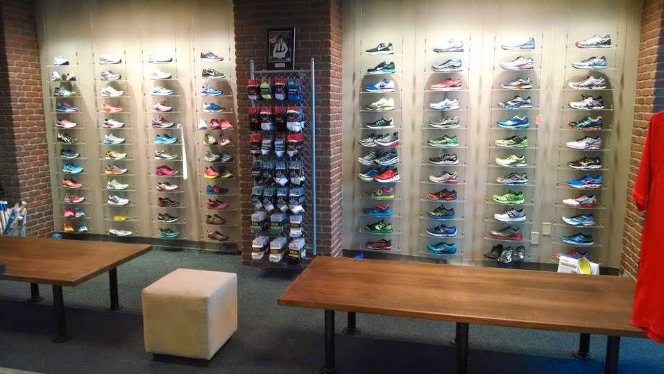 Sole Sports Running Zone | 7001 N Scottsdale Rd #170, Scottsdale, AZ 85253 | Phone: (480) 991-2475