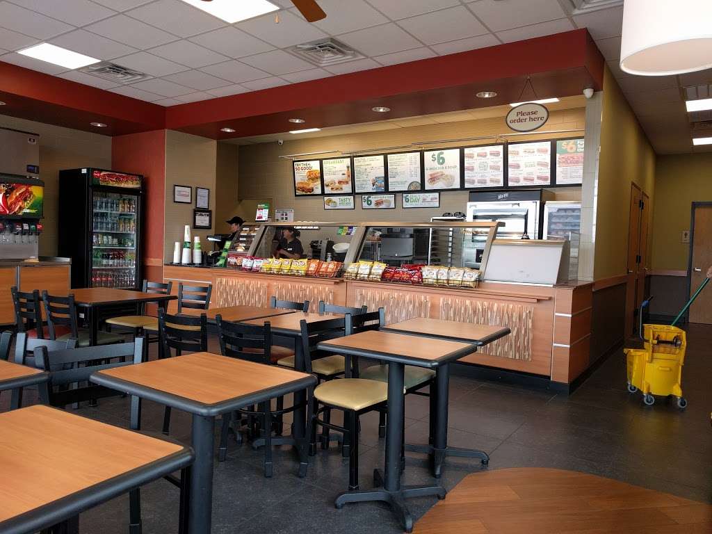 Subway Restaurants | B, 802 Rankin Rd Space 1, Houston, TX 77073, USA | Phone: (281) 645-4455