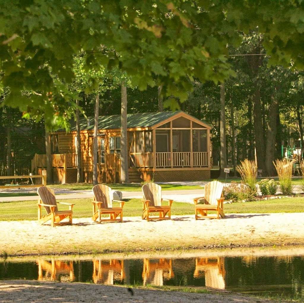 Lakeside Cabins Resort | 7650 Warren Woods Rd, Three Oaks, MI 49128, USA | Phone: (800) 469-4511