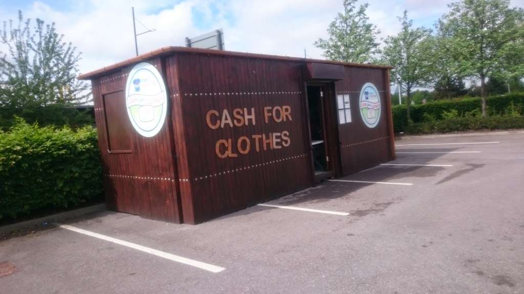 Cash for Clothes | Gallions Reach Shopping Park, 3 Armada Way, London E6 7ER, UK | Phone: 020 8611 2649