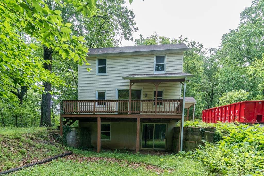 Carver Buys Houses | 4667 Beechwood Rd, Ellicott City, MD 21043 | Phone: (443) 364-8138