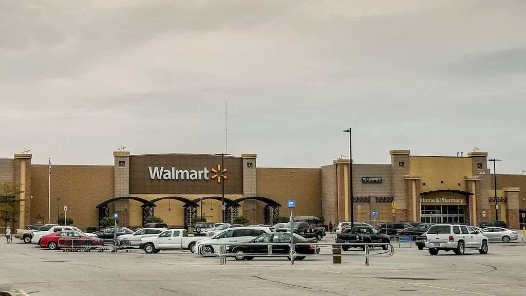 Walmart Supercenter 2025 Merchant Mile, Columbus, IN 47201, USA