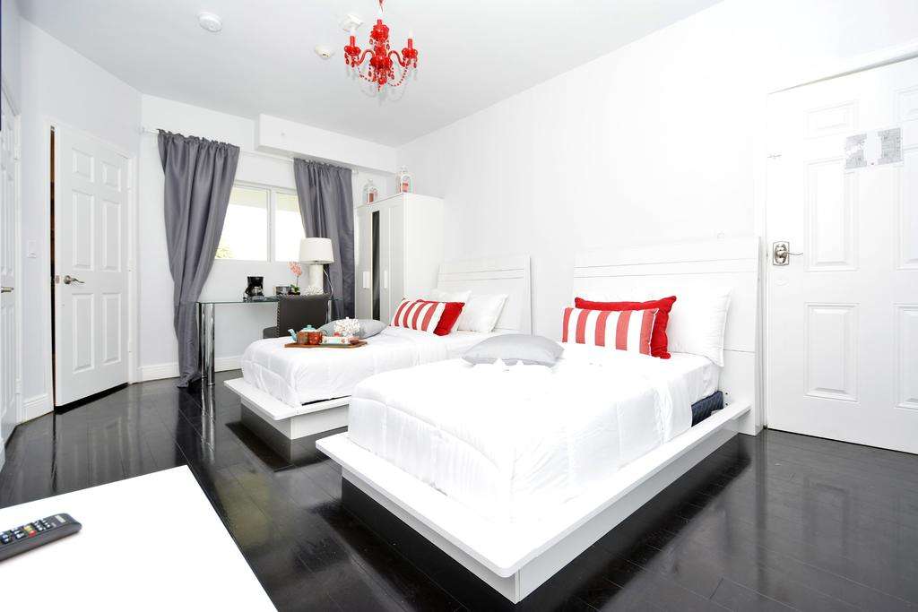 Sogno di Mare Hotel Apartments | 8118 Harding Ave, Miami Beach, FL 33141, USA | Phone: (786) 325-2904