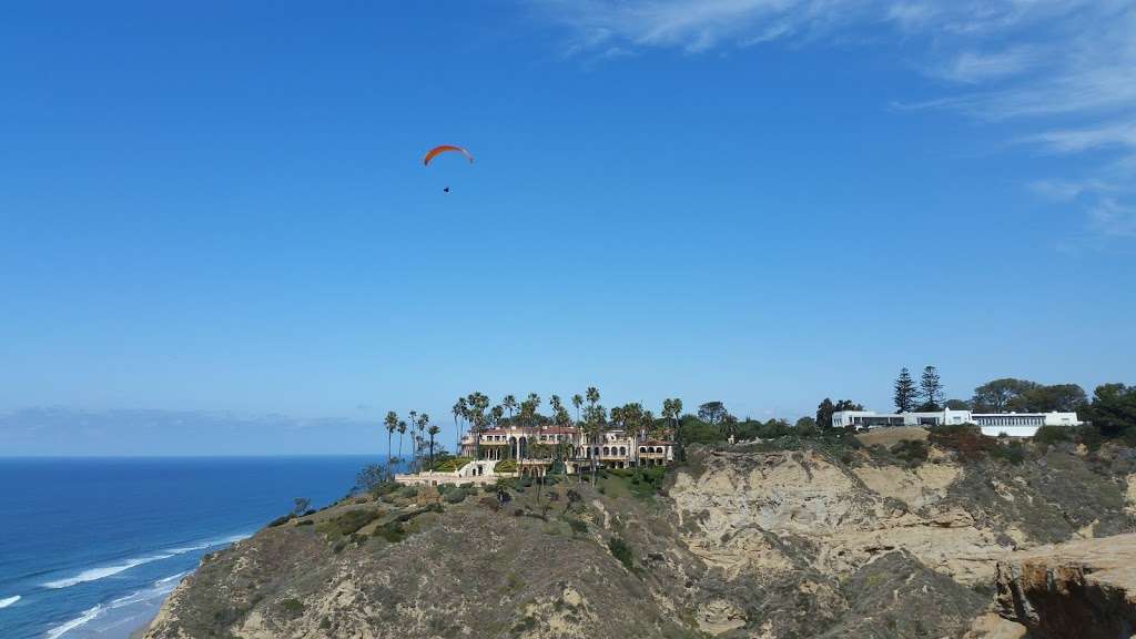 Blacks Beach Trailhead | 9601 La Jolla Farms Rd, La Jolla, CA 92037, USA