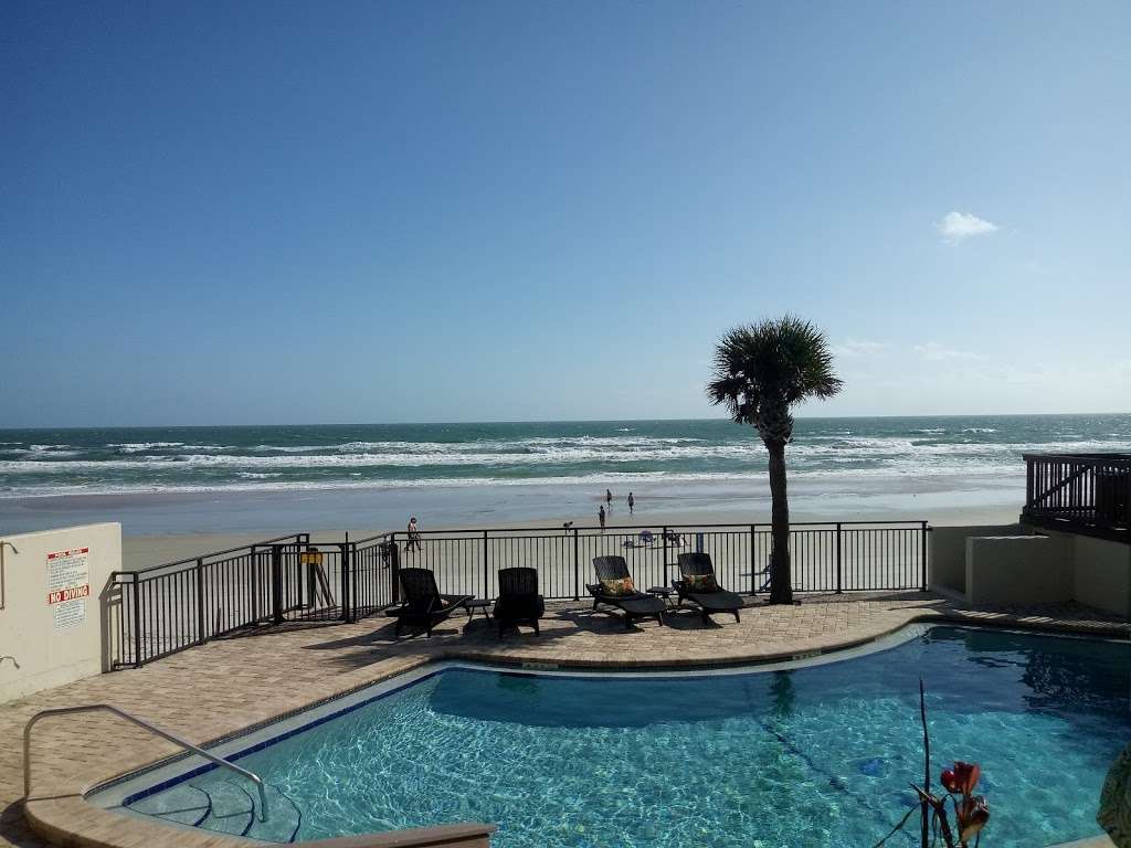 Micks Beach Hideaway | 2009 S Atlantic Ave, Daytona Beach Shores, FL 32118, USA | Phone: (386) 679-9333