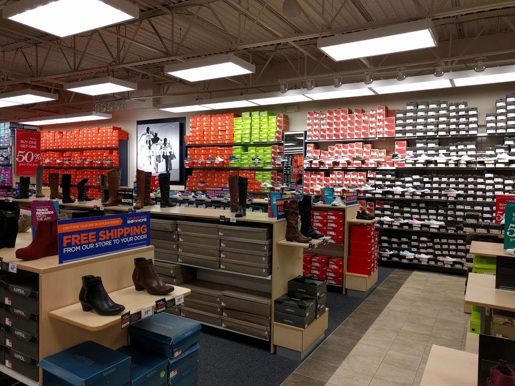 Rack Room Shoes | SAN FRANCISCO, PREMIUM OUTLETS, 3632 Livermore Outlets Dr, Livermore, CA 94551 | Phone: (925) 606-1277