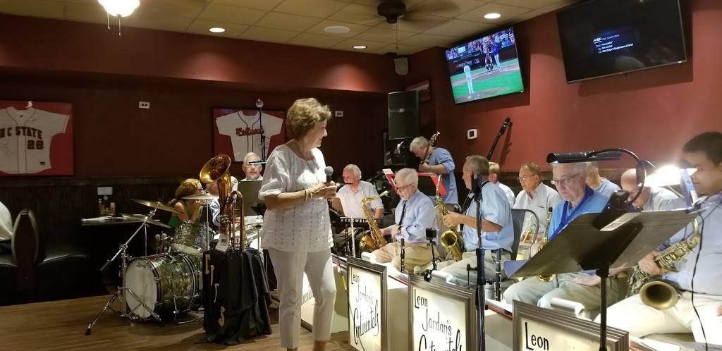 High Park Bar & Grill | 625 E Whitaker Mill Rd, Raleigh, NC 27608, USA | Phone: (919) 833-4527