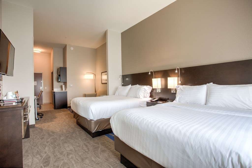 Holiday Inn Express & Suites Lancaster East - Strasburg | 1900 Historic Dr, Strasburg, PA 17579, USA | Phone: (717) 455-4700