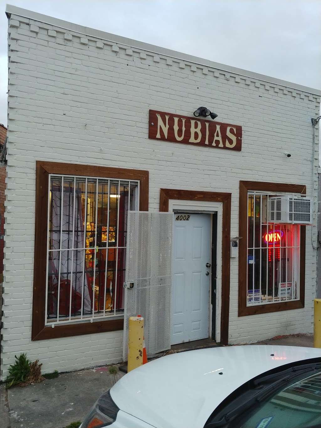 Nubias Drive Thru | 4007 Urban Ave, Dallas, TX 75227, USA | Phone: (469) 709-7520