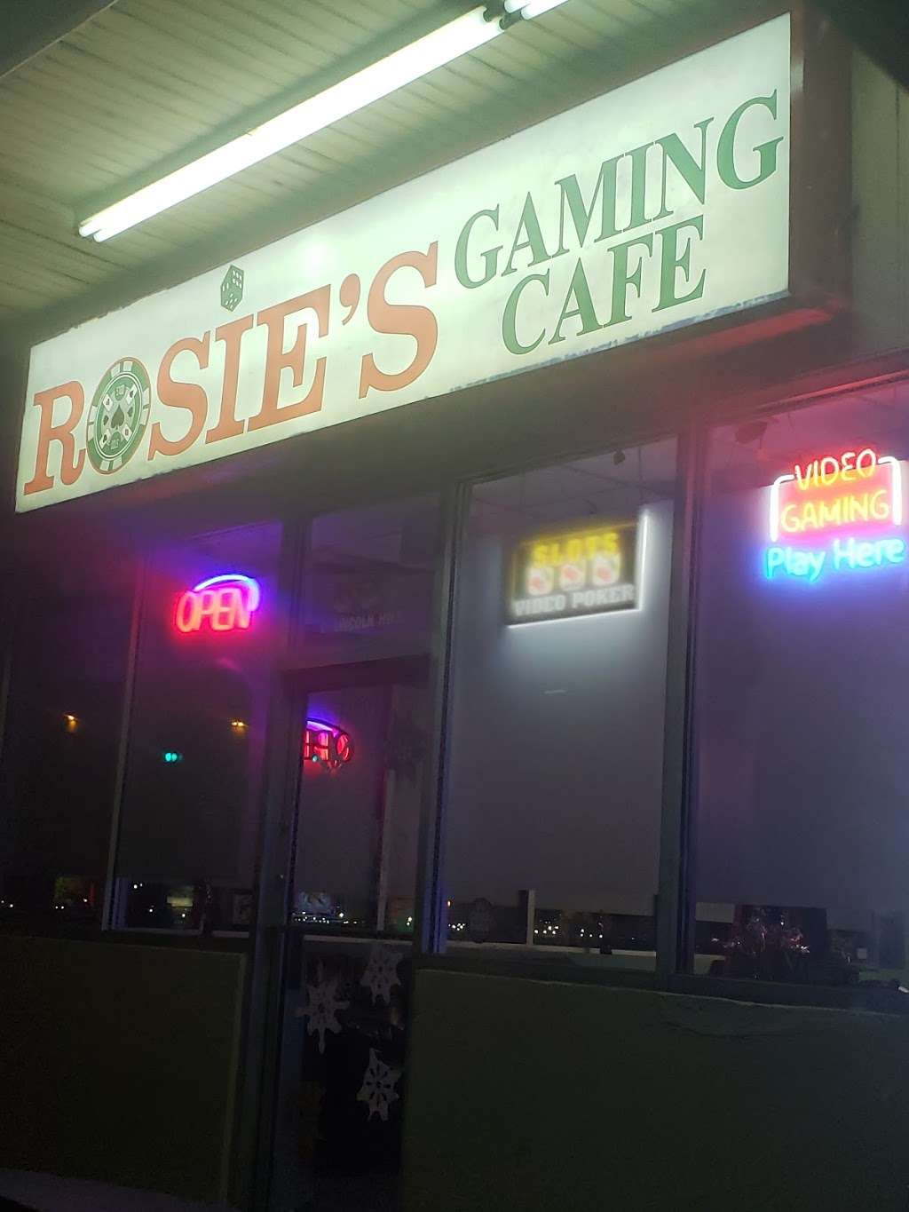 Rosies Gaming Cafe | 801 E Lincoln Hwy, Ford Heights, IL 60411 | Phone: (708) 833-8671