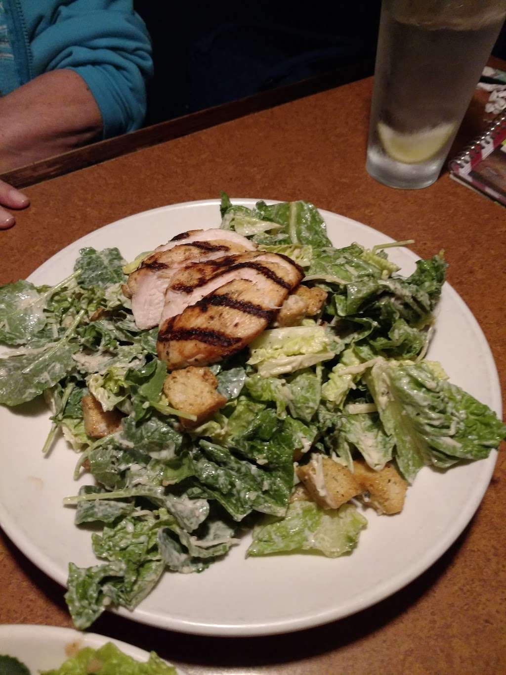 TGI Fridays | 319 US-130, East Windsor, NJ 08520, USA | Phone: (609) 490-1450