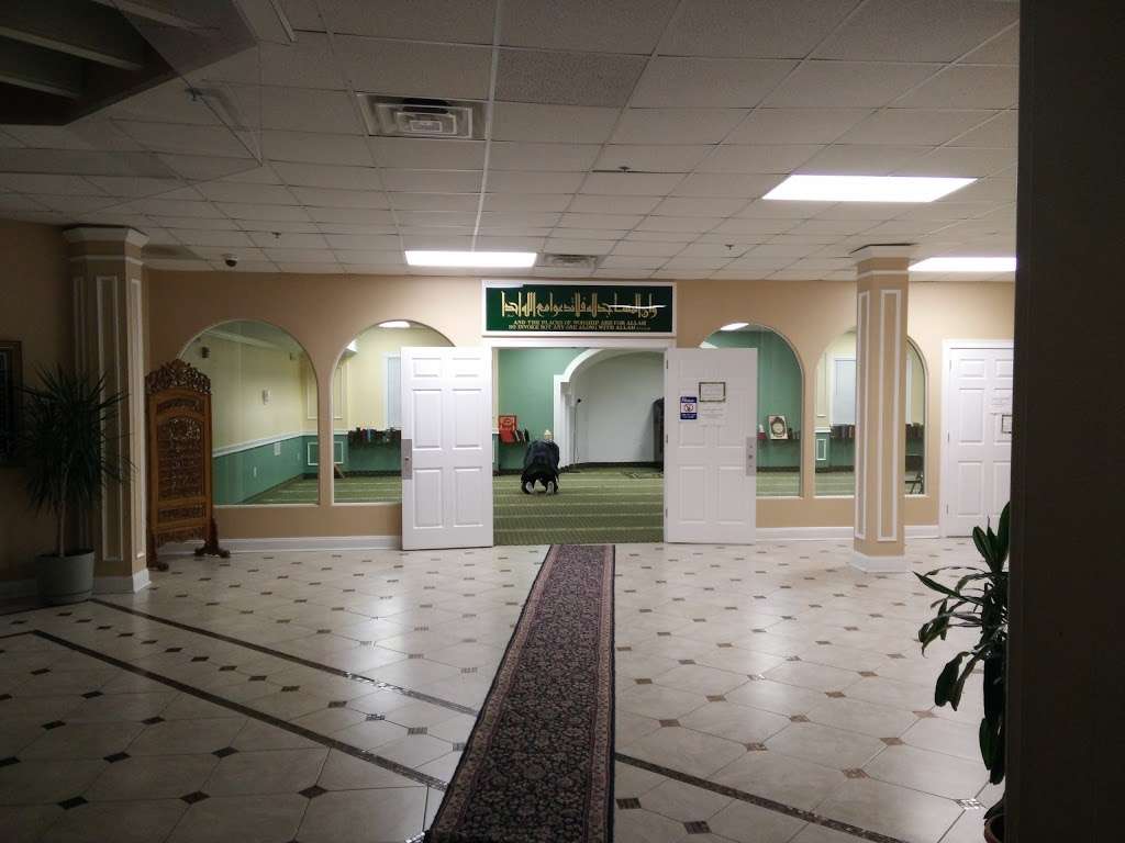 Islamic Society of the Washington Area | 2701 Briggs Chaney Rd, Silver Spring, MD 20905, USA | Phone: (301) 879-0930