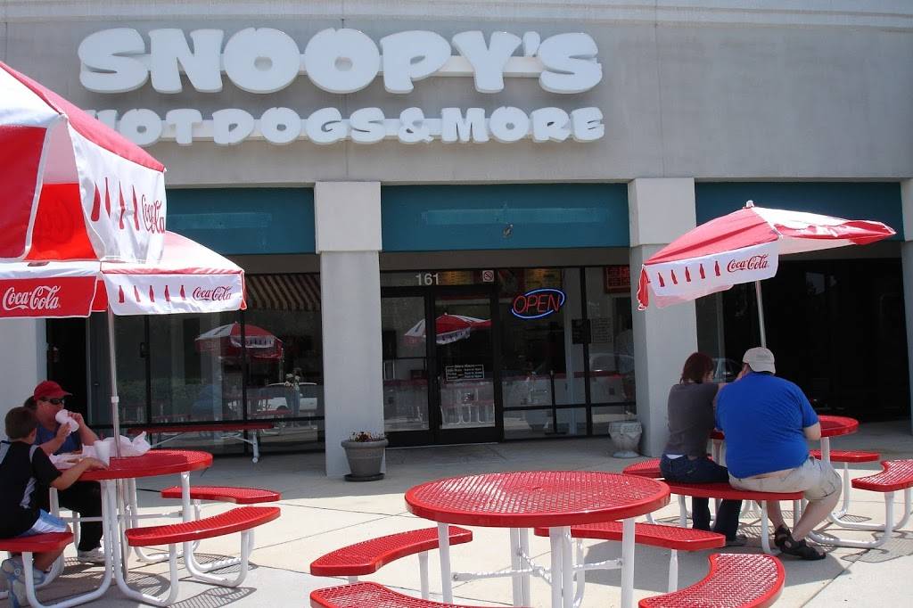 Snoopys Hot Dogs & More | 2431 Spring Forest Rd, Raleigh, NC 27615, USA | Phone: (919) 876-3775