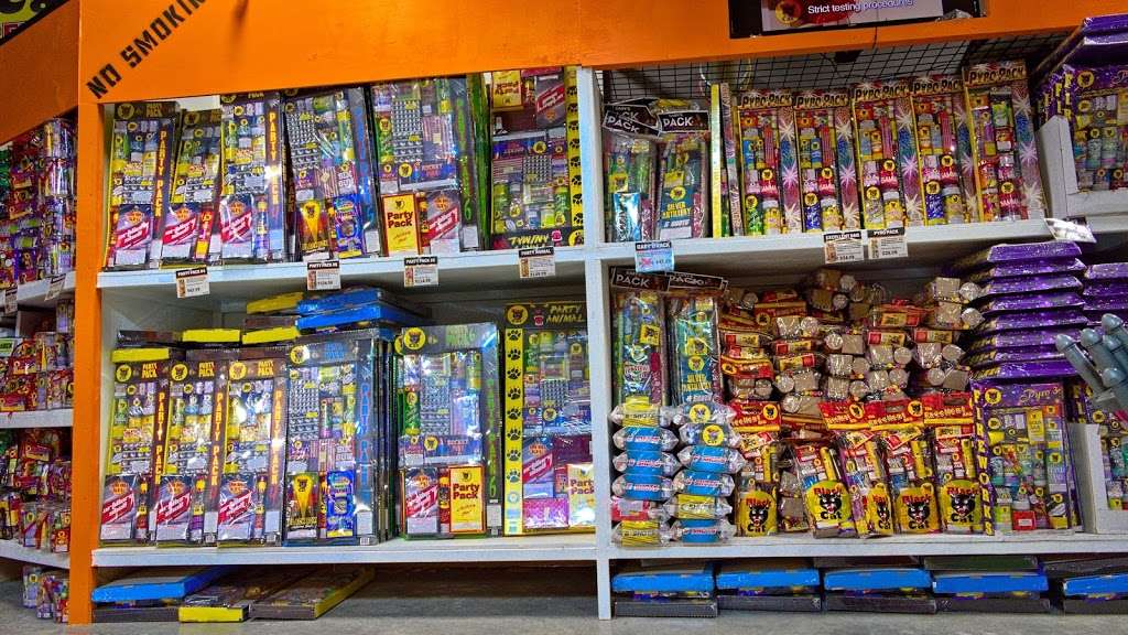 Elite Fireworks Supercenter | 4203 Greenhouse Road, Houston, TX 77084, USA | Phone: (832) 212-6325