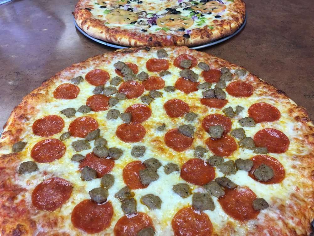 Kingpin Pizza | 2510 E Carson St, Lakewood, CA 90712, USA | Phone: (562) 496-1050