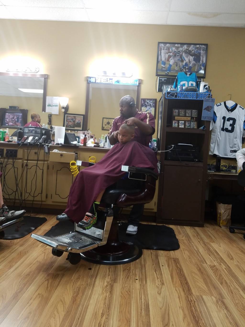 Faith Cuts Barbershop | 3260 Randleman Rd # B, Greensboro, NC 27406, USA | Phone: (336) 273-4676