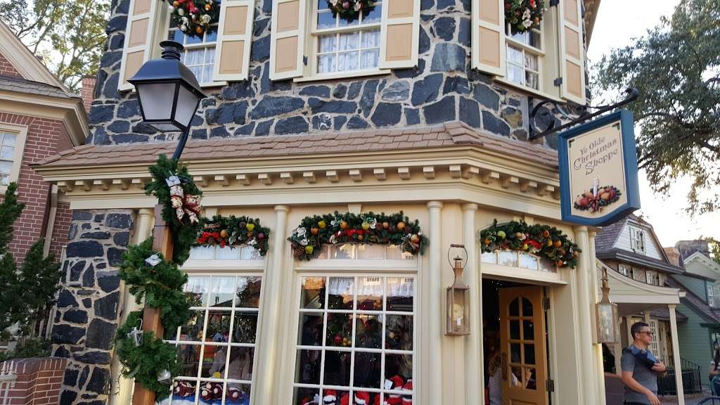 Ye Olde Christmas Shoppe | Magic Kingdom, Liberty Square, Orlando, FL 32836, USA | Phone: (407) 939-5277