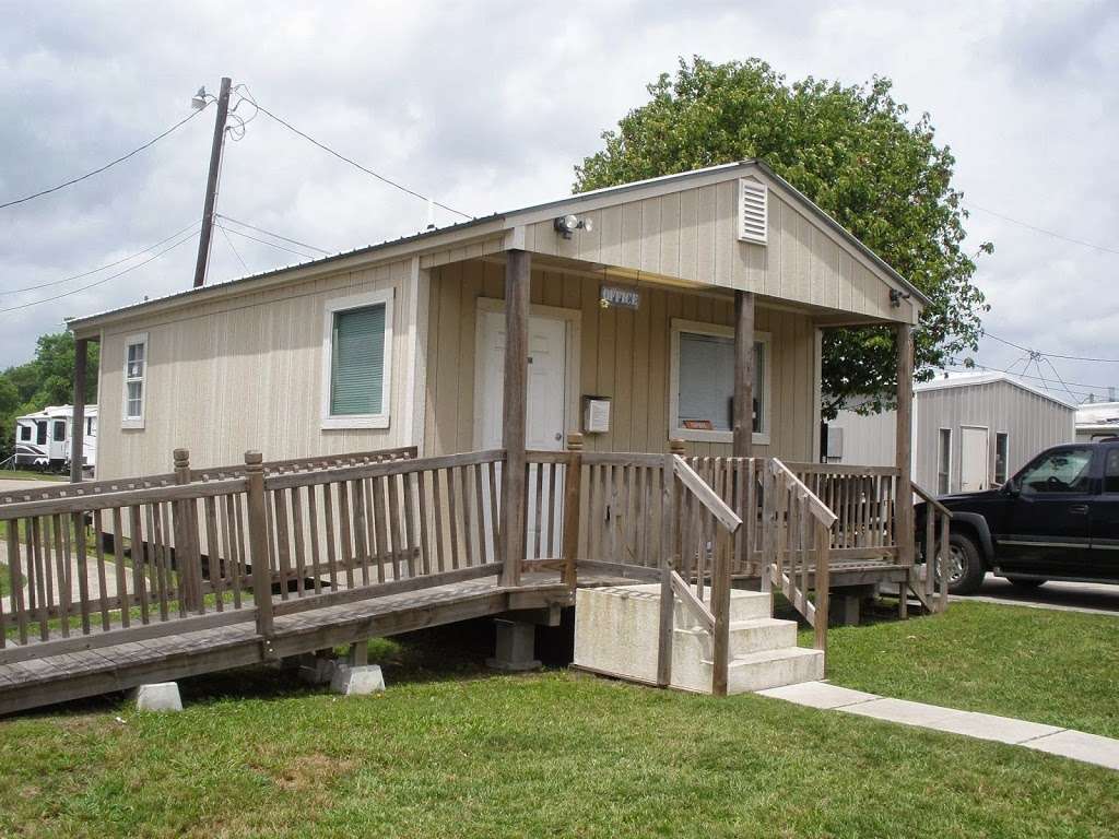 Willow Creek RV Park | 2305 TX-146 Frontage, Baytown, TX 77520 | Phone: (281) 422-5423