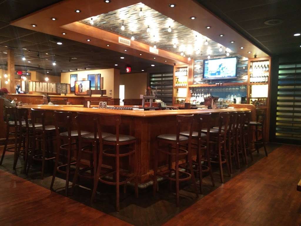 Outback Steakhouse | 5702 Union Mill Rd, Clifton, VA 20124, USA | Phone: (703) 818-0804