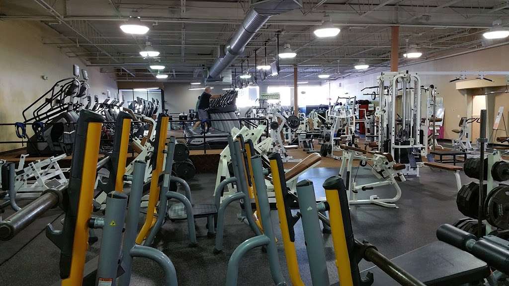 Golds Gym | 150 NY-52, Carmel Hamlet, NY 10512, USA | Phone: (845) 228-2818