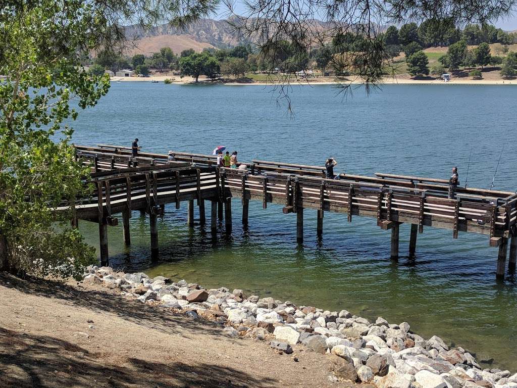 24-Hour Fishing Pier Parking Lot | Castaic Lake Recreation Area, Castaic, CA 91384, USA