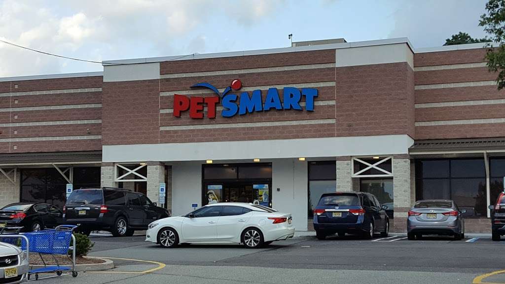 PetSmart | 60 S Route 17, Paramus, NJ 07652, USA | Phone: (201) 843-0540