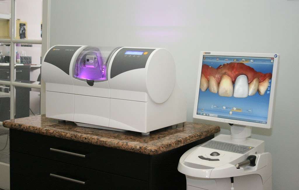 Custom Smile Dentistry | 55 W Sierra Madre Blvd Suite #215, Sierra Madre, CA 91024, USA | Phone: (626) 355-2391