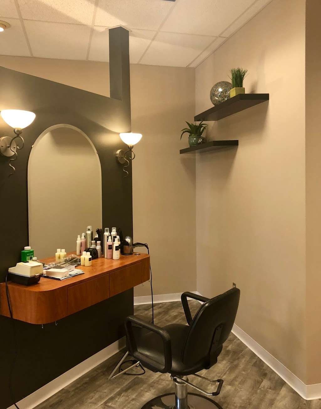 the Hair ConNEXTion | 6750 Iroquois Trail, Allentown, PA 18104, USA | Phone: (484) 274-6560