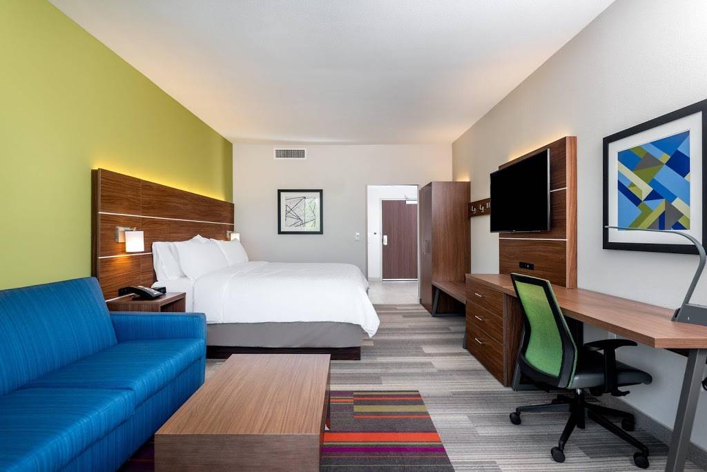 Holiday Inn Express & Suites Santa ANA - Orange County | 1600 E First St, Santa Ana, CA 92701, USA | Phone: (714) 834-9455