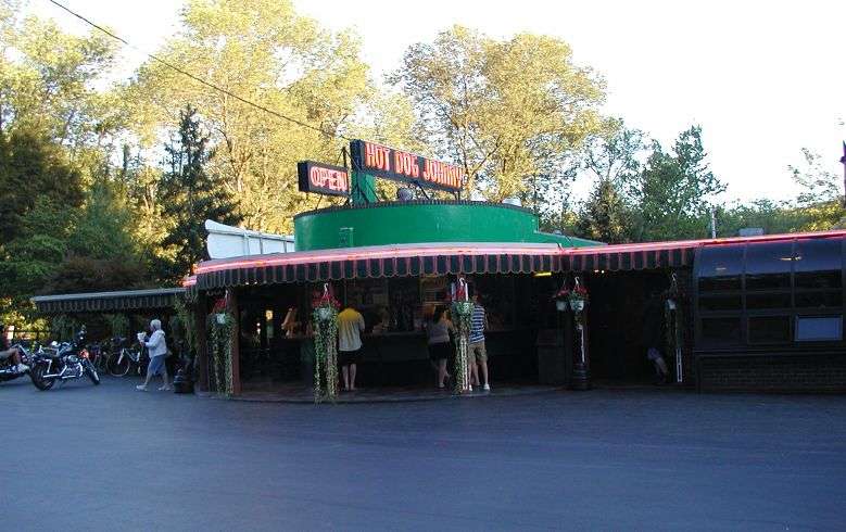 Hot Dog Johnnys | 333 US-46, Belvidere, NJ 07823, USA | Phone: (908) 453-2882