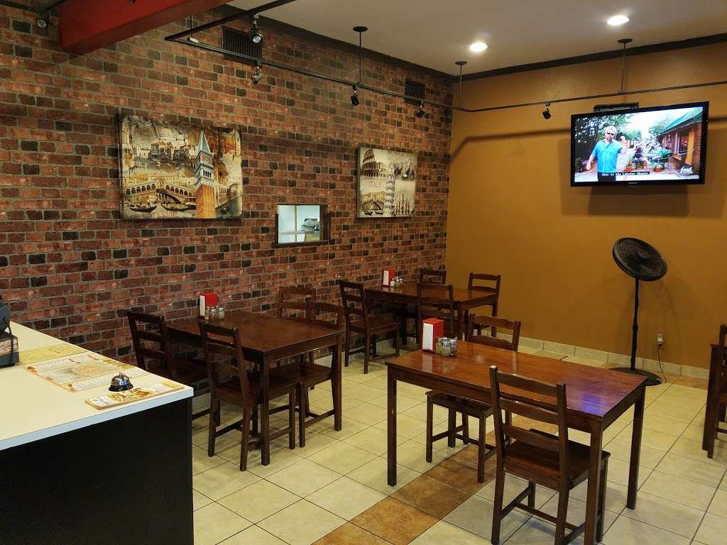 Slash Pizza | 6520 San Fernando Rd, Glendale, CA 91201, USA | Phone: (818) 246-4151