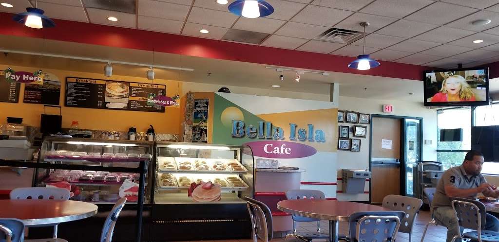 Bella Isla Cafe | 181 Washington Ave, Chelsea, MA 02150, USA | Phone: (617) 884-7584