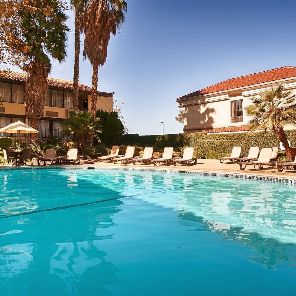 Best Western Valencia Inn | 27413 Wayne Mills Pl, Valencia, CA 91355, USA | Phone: (661) 255-0555