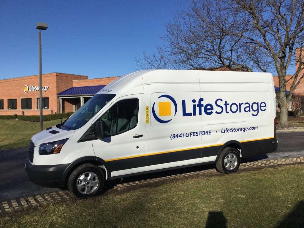 Life Storage | 1455 Barrington Rd, Barrington, IL 60010, USA | Phone: (224) 470-1744