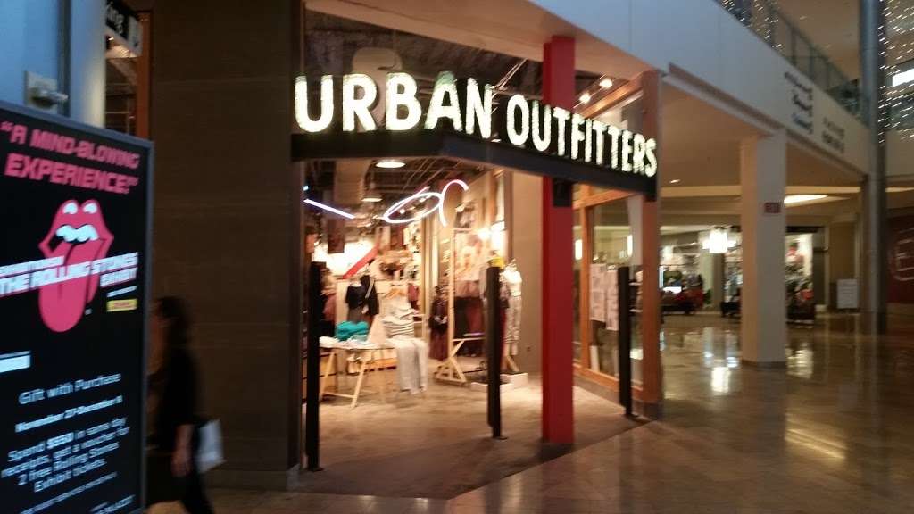 Urban Outfitters | 3200 S Las Vegas Blvd, Las Vegas, NV 89109, USA | Phone: (702) 794-4011