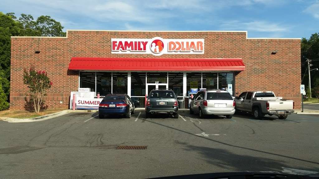 Family Dollar | 217 North Dobys Bridge Road, Fort Mill, SC 29715, USA | Phone: (803) 792-0879