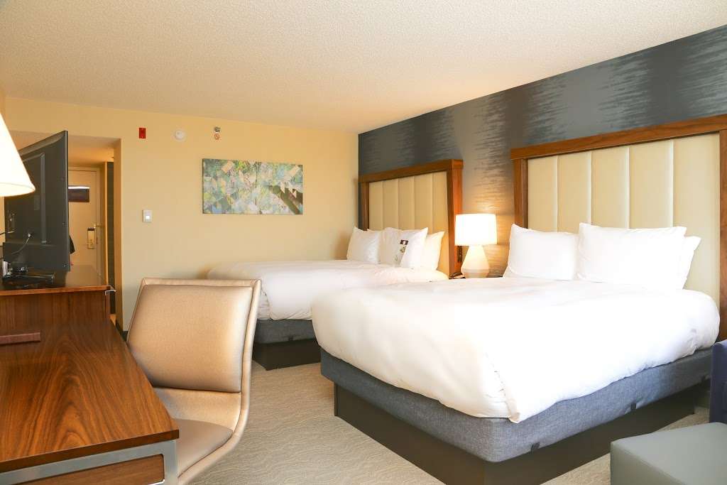 DoubleTree by Hilton Boston - Andover | 123 Old River Rd, Andover, MA 01810, USA | Phone: (978) 975-3600