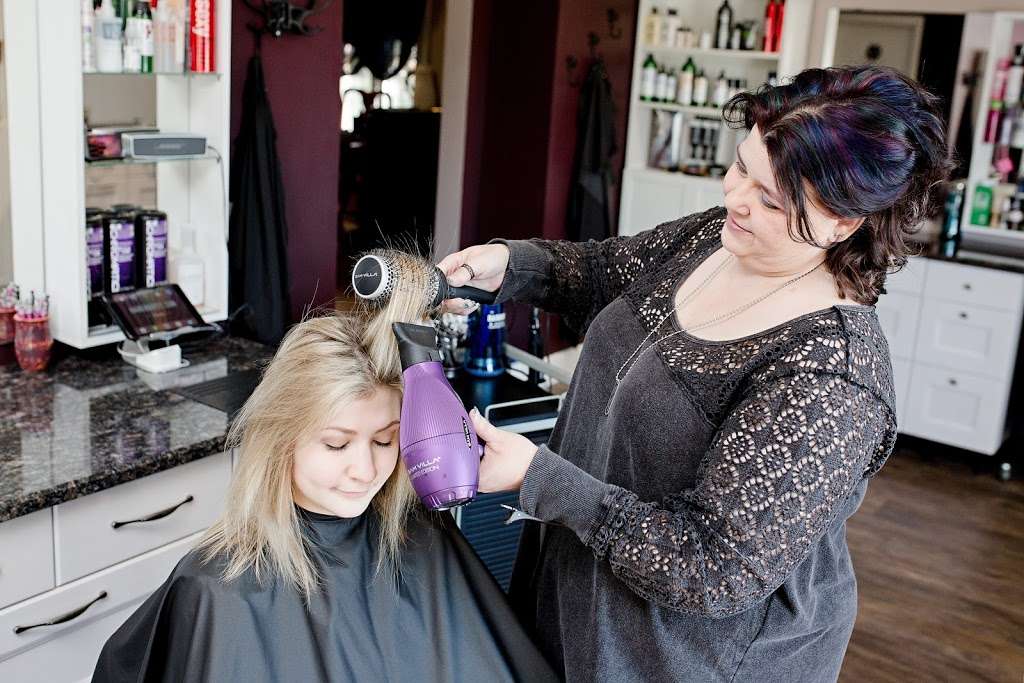 Hairendipity | 116 Peterson Rd, Libertyville, IL 60048, USA | Phone: (847) 244-4247