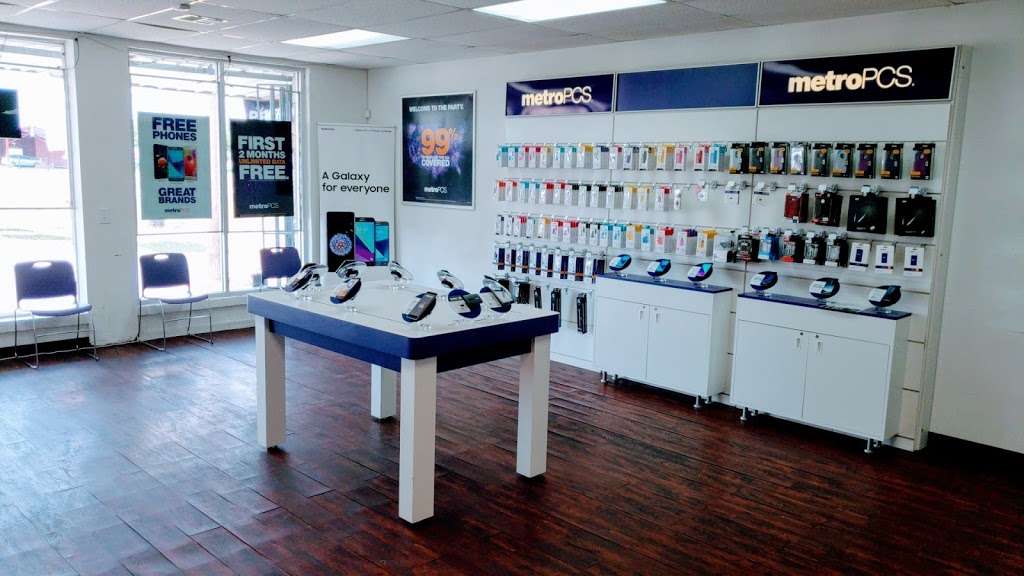 Metro by T-Mobile | 5602 US Highway 87 E, Ste 2, San Antonio, TX 78222, USA | Phone: (210) 642-4395