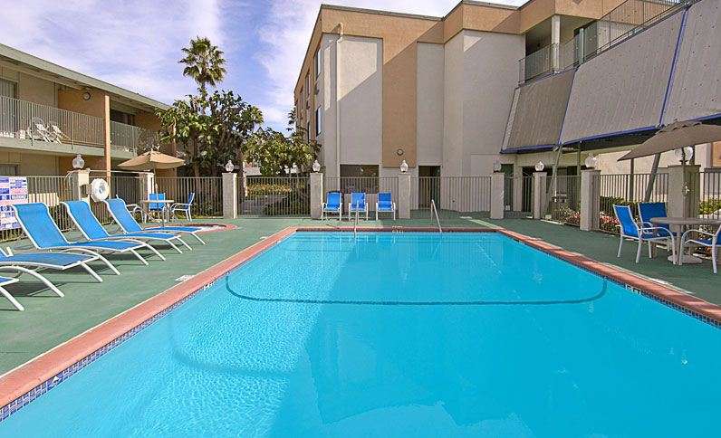 Travelodge Anaheim Inn and Suite | 1057 W Ball Rd, Anaheim, CA 92802 | Phone: (714) 774-7600