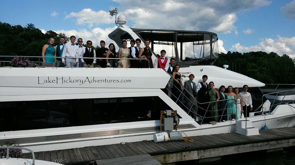 Lake Hickory Adventures | 6707 Limbaugh Ln, Hickory, NC 28601, USA | Phone: (828) 358-2384